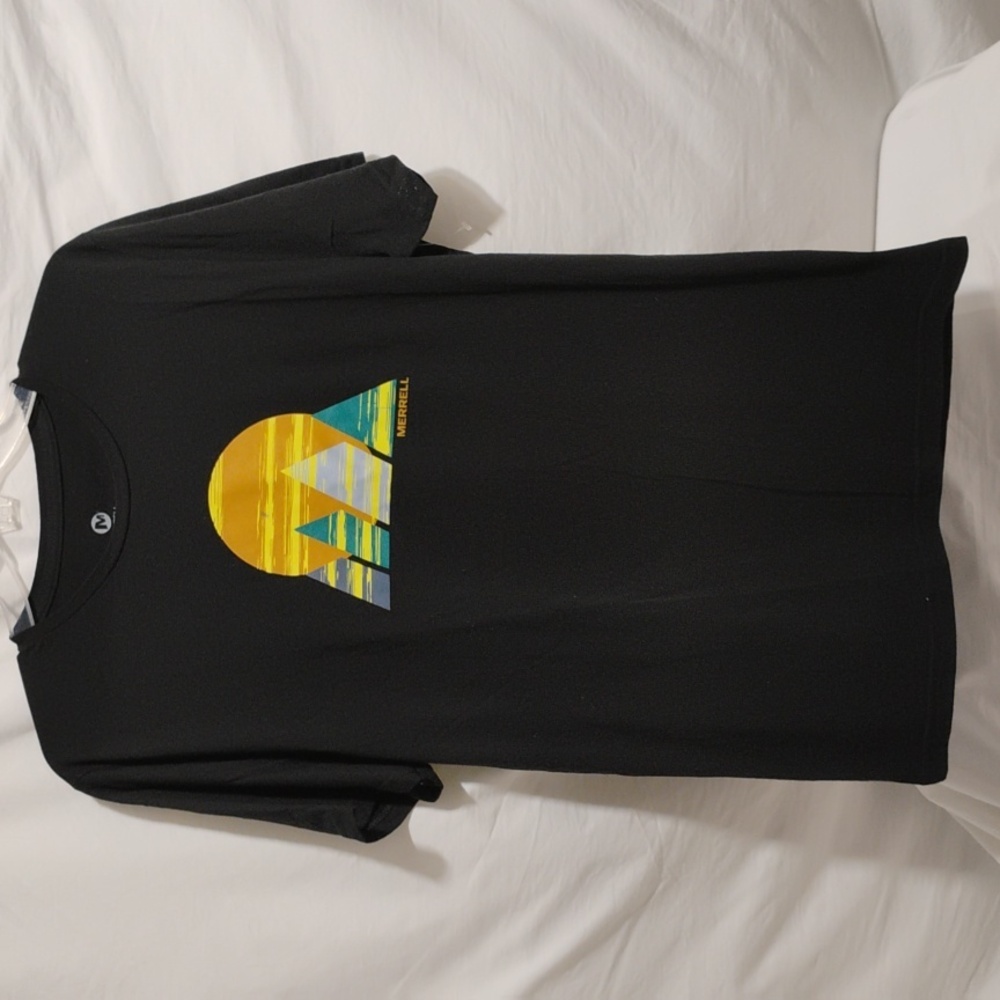 NWOT Merrell Mountain & Sunset Shirt Sz.L Never Worn